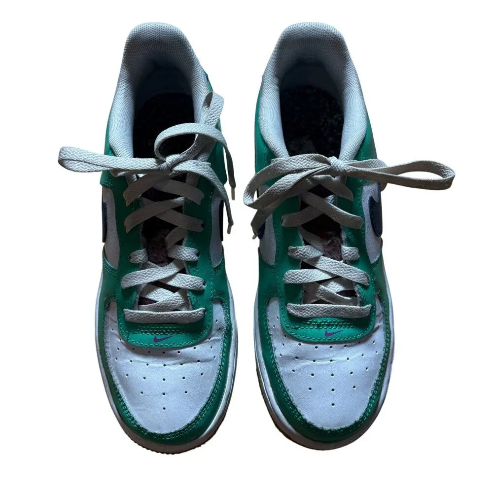 Nike Air Force 1 LV8 AP Kids Size 5.5Y in Spring Green/White/Green Abyss
